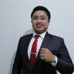 Zahlul Yussar, S.I. Kom